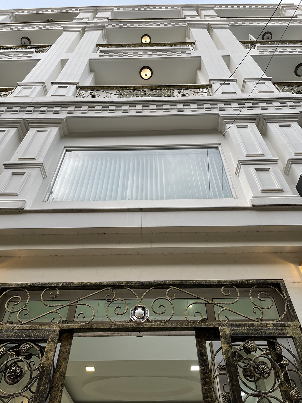 Chính chủ cho thuê nhà 3 lầu thiết kế cổ điển hẻm ôtô 7 chỗ 482/69K Lê Quang Định